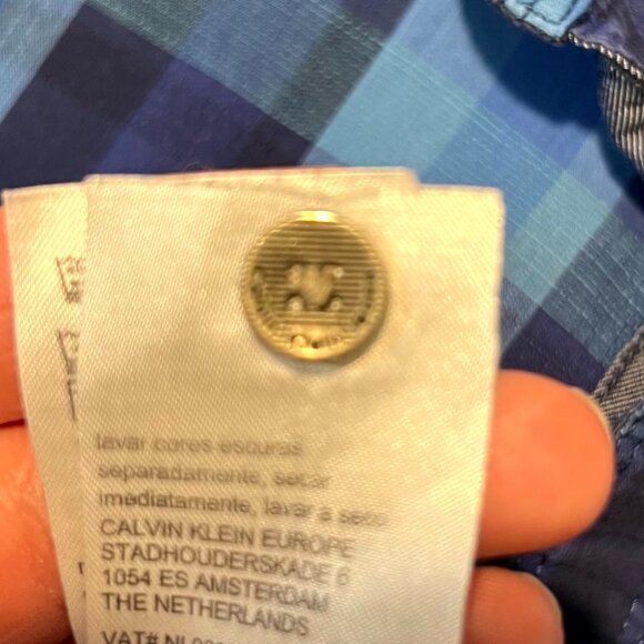 Calvin Klein Jeans Blue Plaid 100% Cotton Short-Sleeve Button-Up SZ Med - Picture 6 of 7